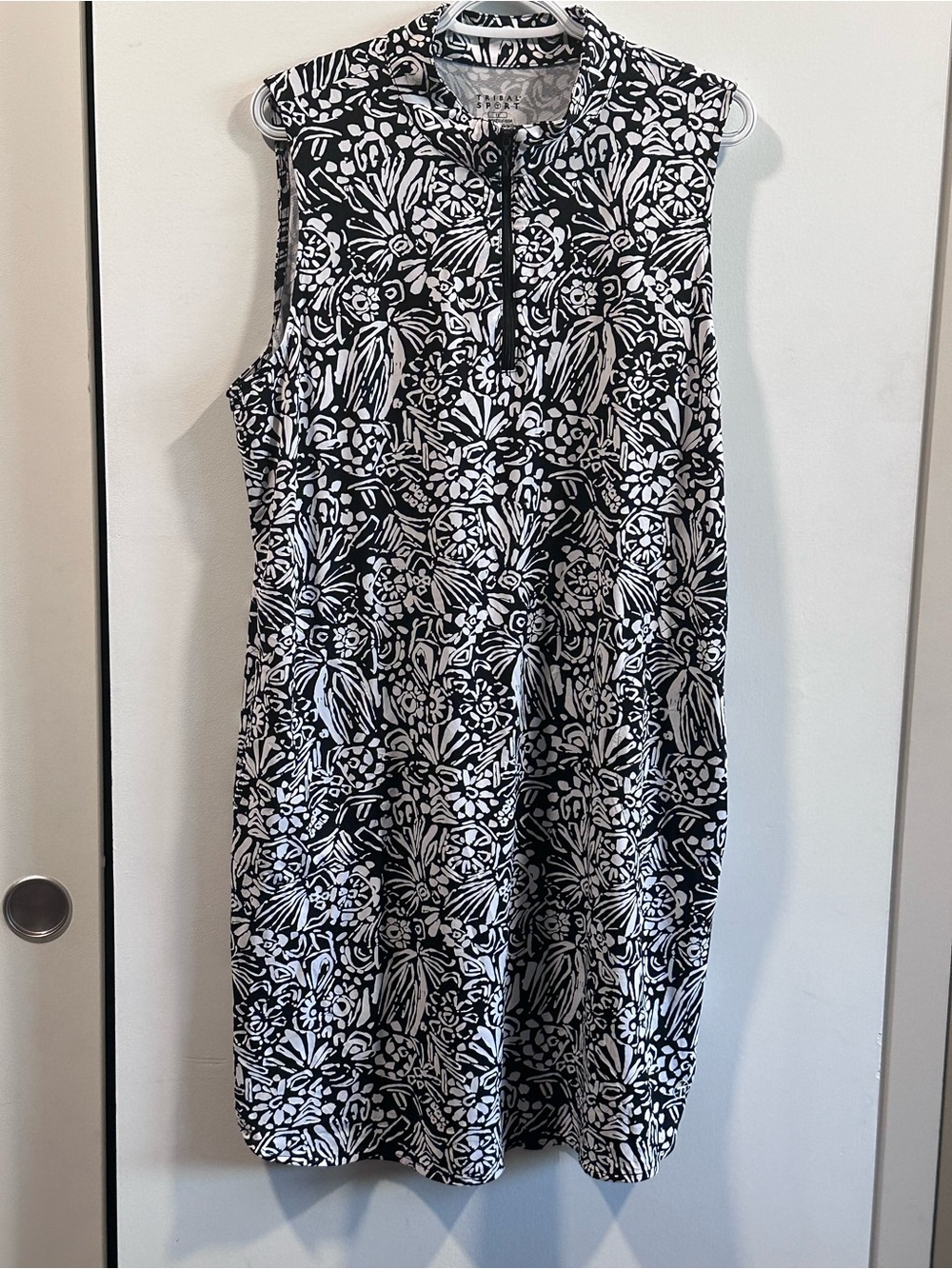 Tribal Black & White Floral Zip-Front Shift Dress